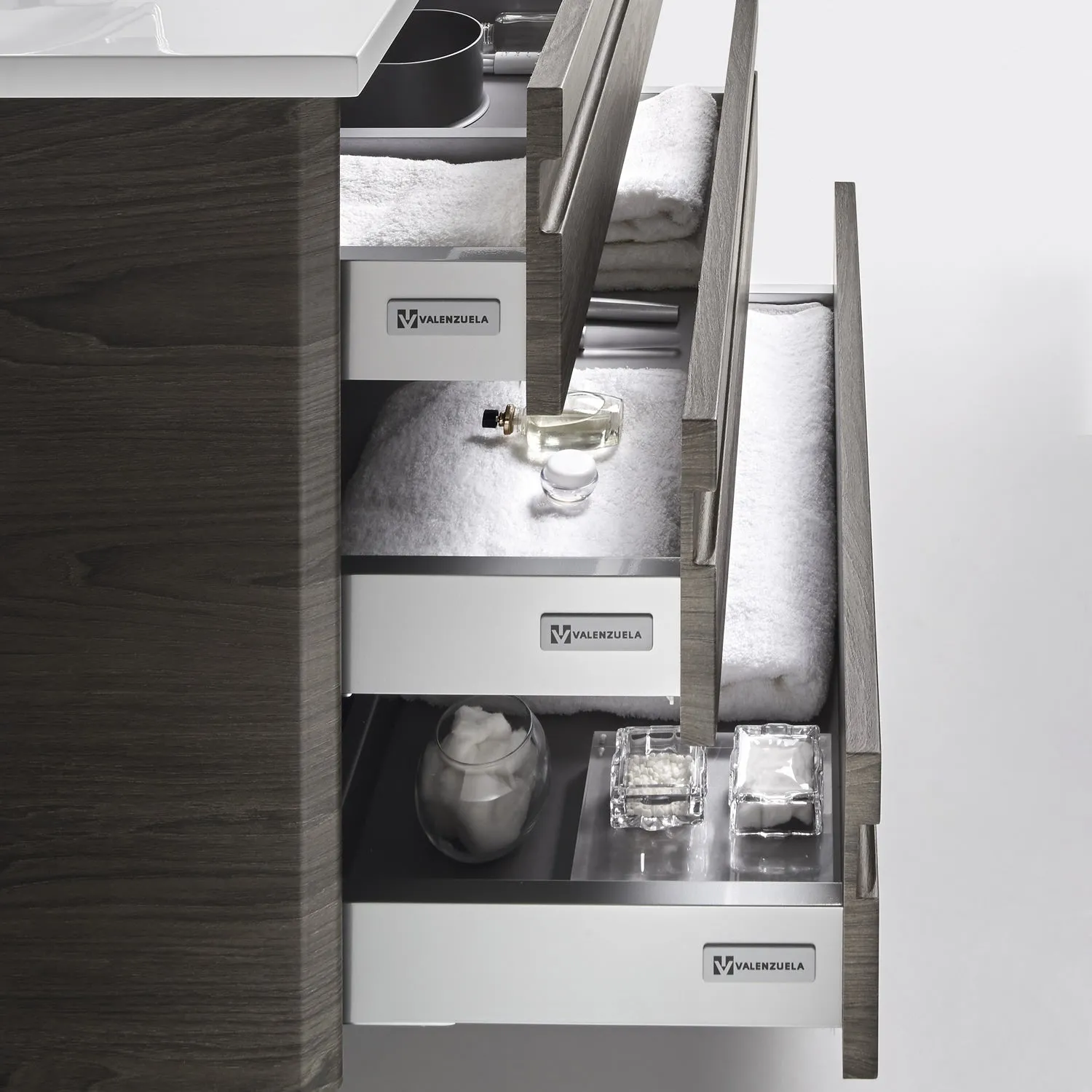 28" Single Vanity, Floor Mount, 3 Drawers with Soft Close, Walnut, Serie Barcelona by VALENZUELA