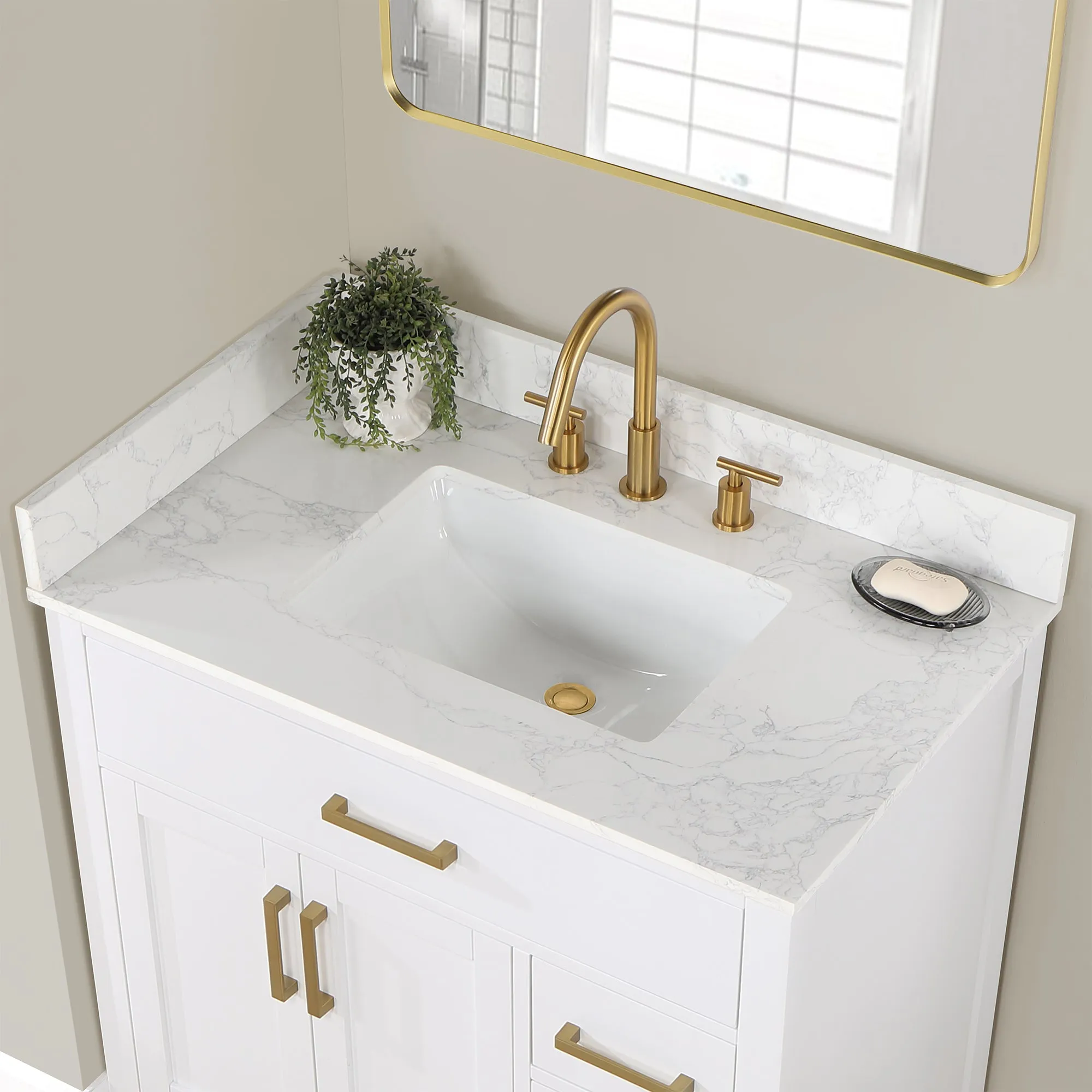 Altair Designs Gavino 36" Single Bathroom Vanity with Composite Stone Countertop - 557036-RB-GW