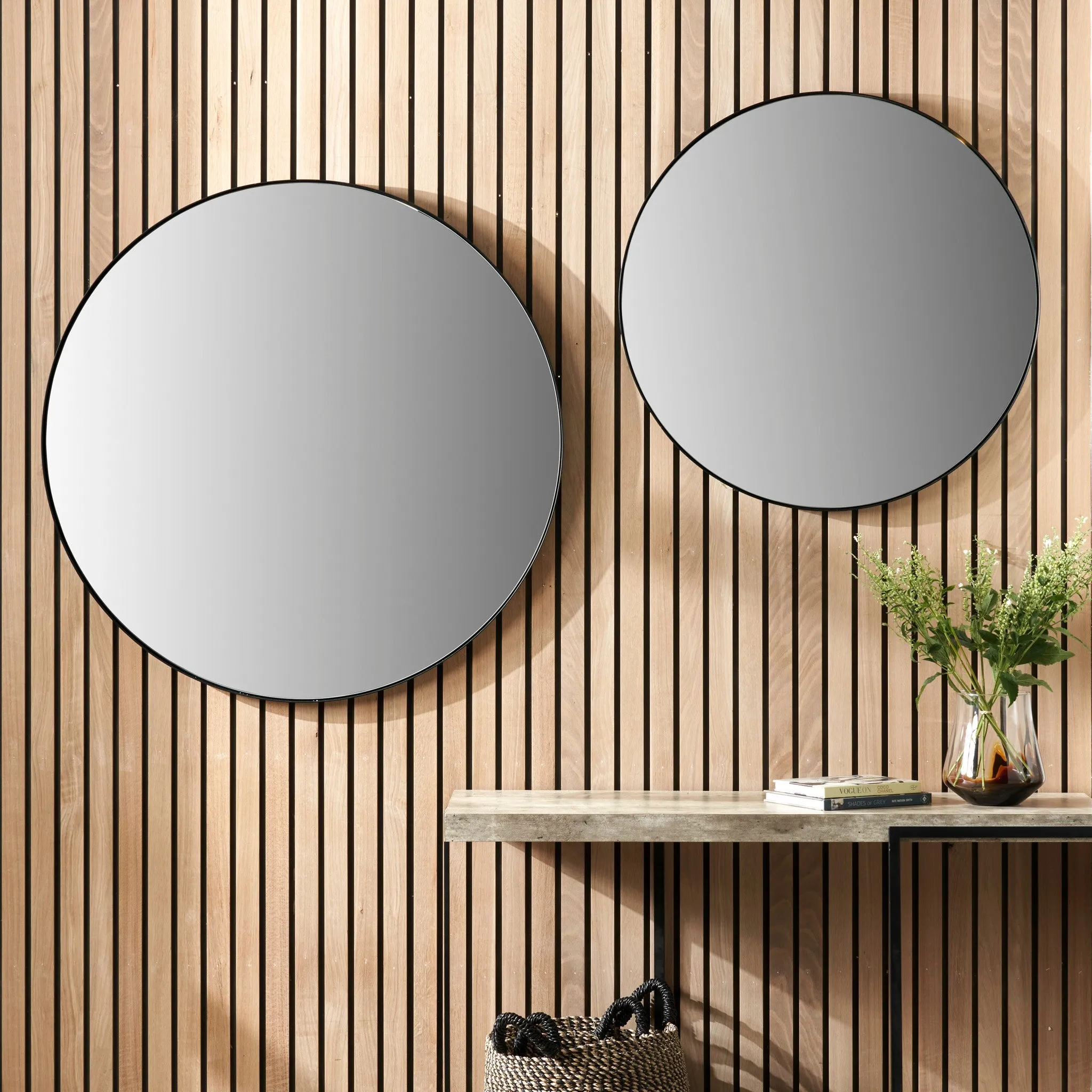 Black Metal Slim Frame Round Wall Mirror Medium