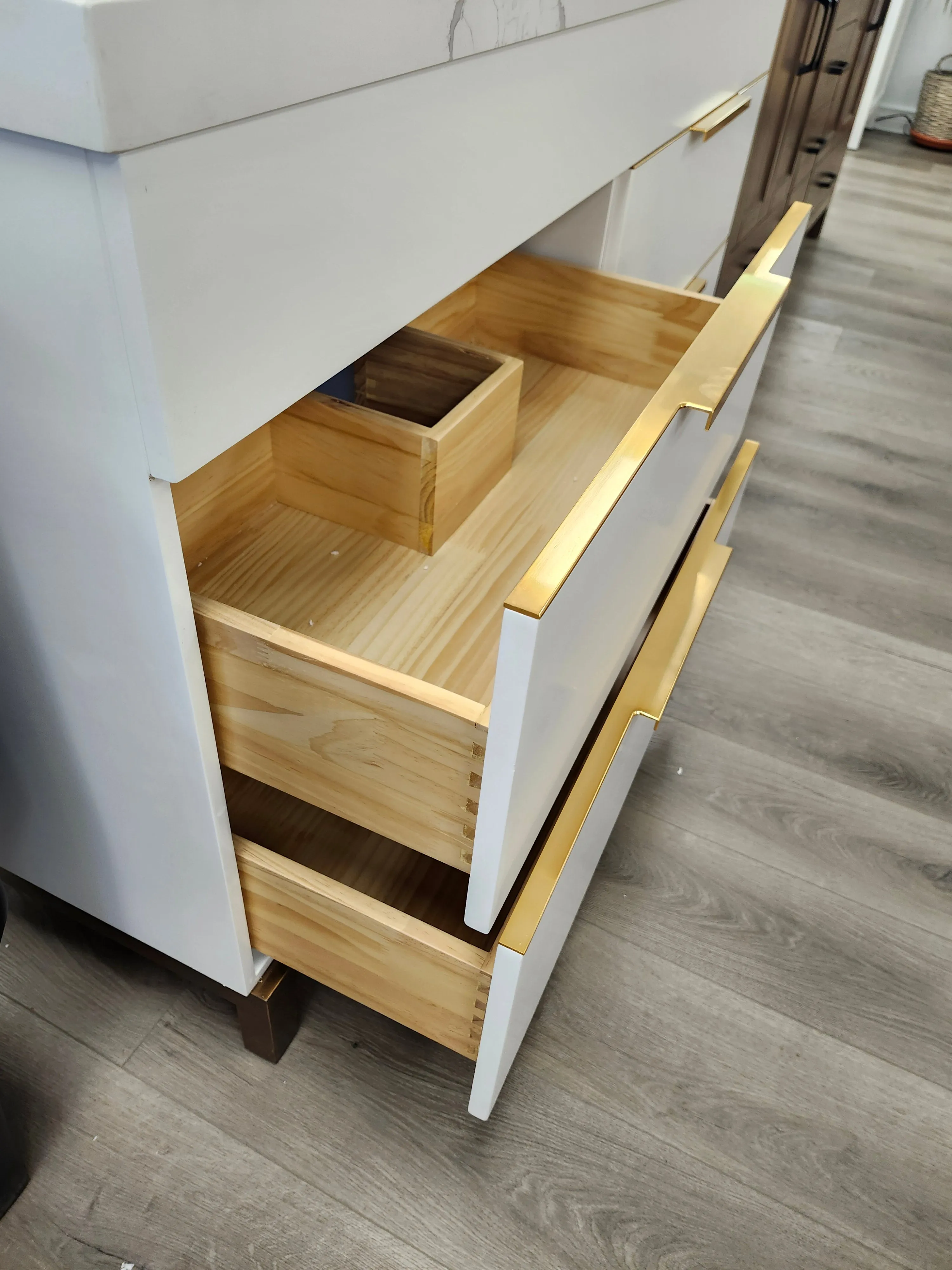 CCS401 - 60" White, Double Sink,Floor Standing Modern Bathroom Vanity, Calcatta Quartz Countertop, Brushed Bronze Hardware "" FLOOR MODEL ""