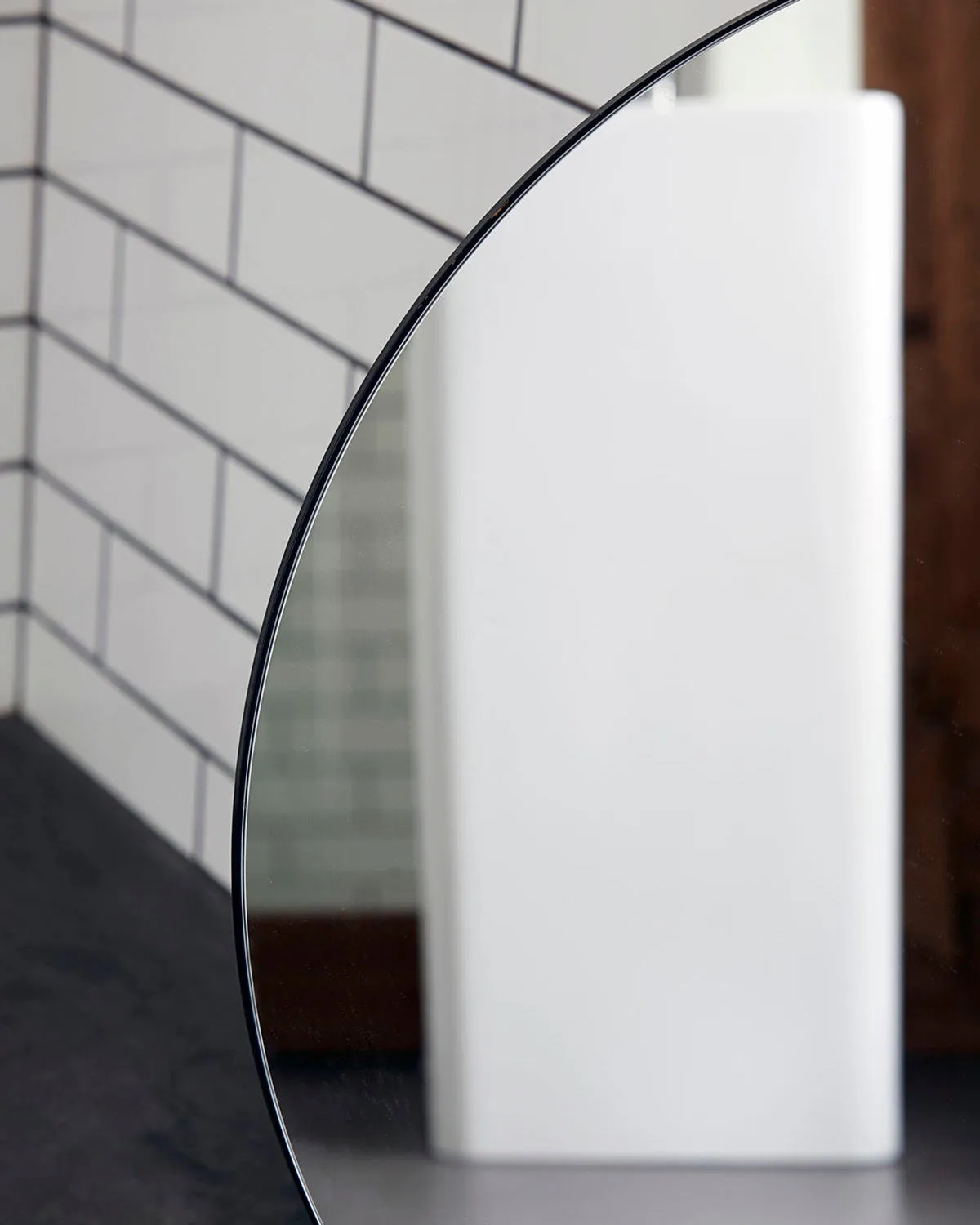HD Walls Round Mirror