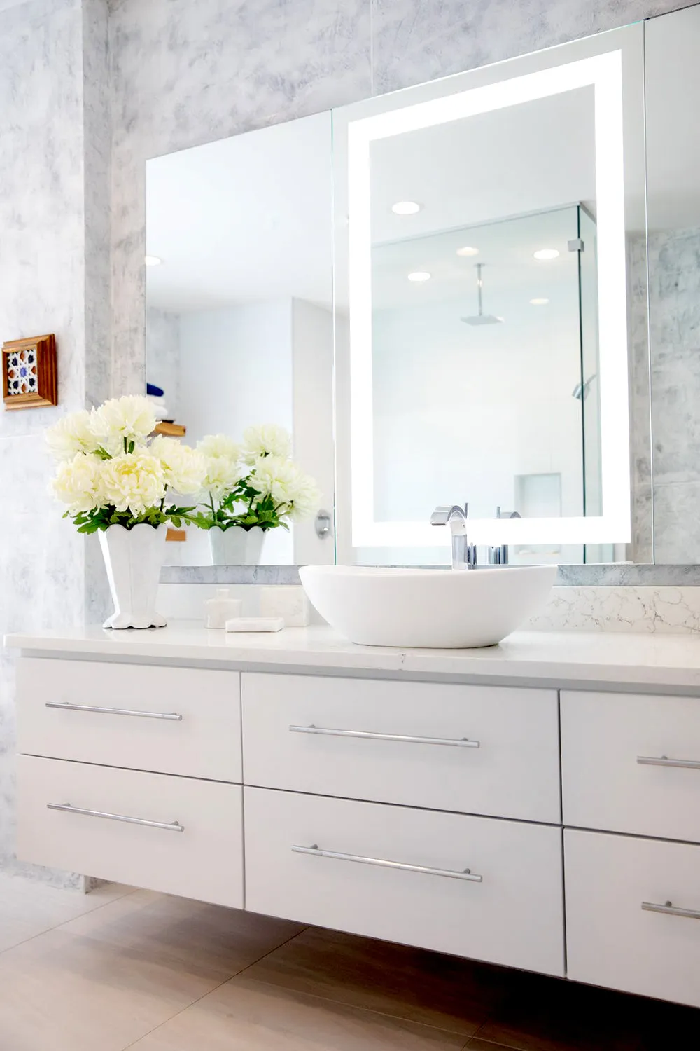 LED Mirror (Front-Lighted) 28" x 48" or (48" x 28")