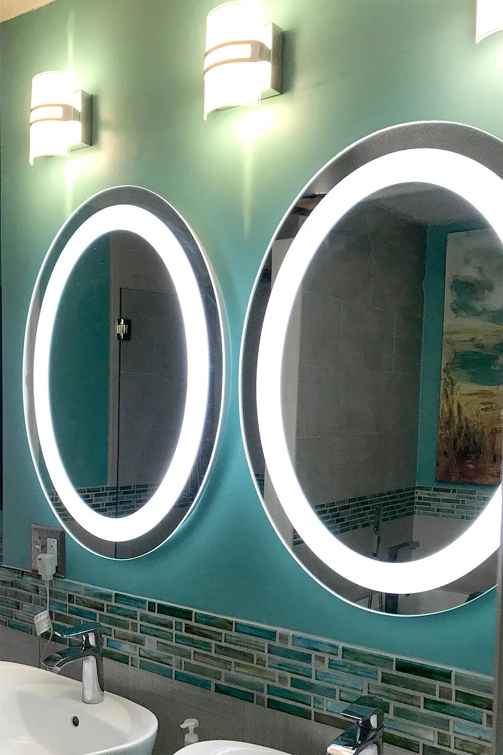 LED Mirror (Front-Lighted Oval) 32" x 40"