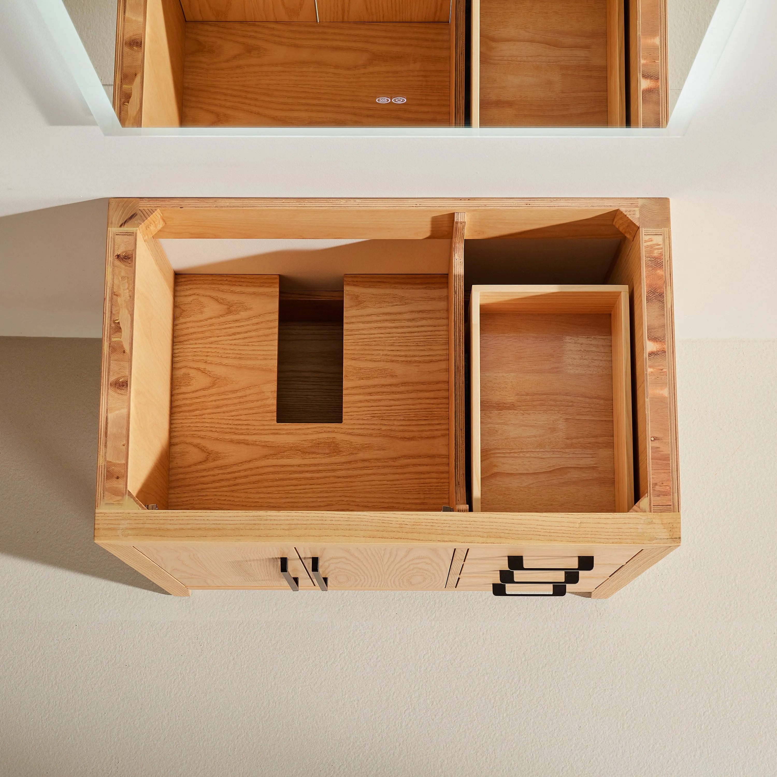Lily - 36" White Oak ,Right Side Drawers, Floor Standing Modern Bathroom Vanity, Quartz Countertop, Matt Black Hardware