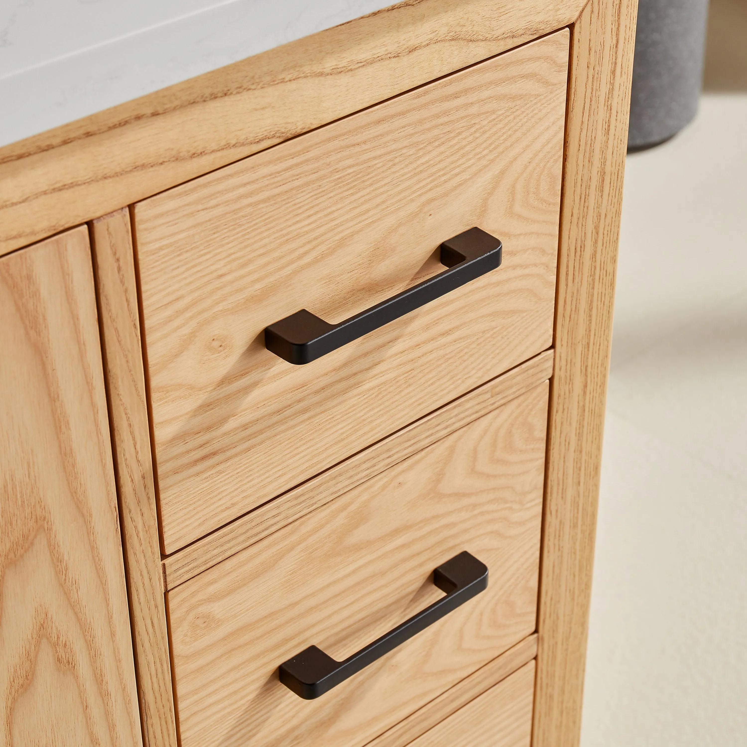 Lily- 42" White Oak ,Right Side Drawers, Floor Standing Modern Bathroom Vanity, Quartz Countertop, Matt Black Hardware