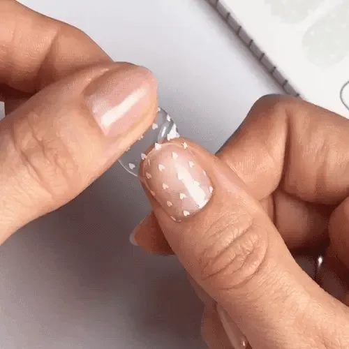MoYou London Gel Nail Strip ★ HEART TO GET